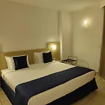 Summit Suites Hotel Santos